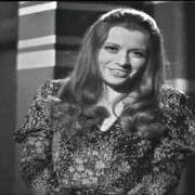 Le texte musical LA CHANSON DES VIEUX AMANTS de MARI TRINI est également présent dans l'album Como el rocío (1976)