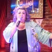 Le texte musical CAST THE FIRST STONE de MICHELLE MCMANUS est également présent dans l'album The meaning of love (2004)