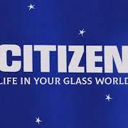 Le texte musical BLACK AND RED de CITIZEN est également présent dans l'album Life in your glass world (2021)