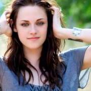 Le texte musical BAJO EL CIELO AZUL de LOS DE ADENTRO est également présent dans l'album Bajo el cielo azul (2014)