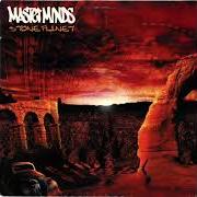 Le texte musical 2 MOMS de MASTERMINDS est également présent dans l'album Stone soup (2002)