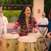 Le texte musical DESCARGA de SHEILA E. est également présent dans l'album Bailar (2024)