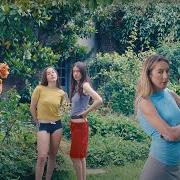 Le texte musical EVERYBODY'S TRYING TO FIGURE ME OUT de HAIM est également présent dans l'album I quit (2025)