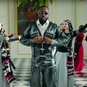 Le texte musical TOUCHÉ de MAÎTRE GIMS est également présent dans l'album Ninao (2025)