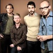 Le texte musical VACATION IN CHICAGO (LIVE IN CHICAGO / 2007) de COLD WAR KIDS est également présent dans l'album This will all blow over in time (2018)