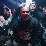 Le texte musical AGAIN, ANOTHER PUBLIC SERVICE ANNOUNCEMENT de D12 est également présent dans l'album D12 forever (2026)