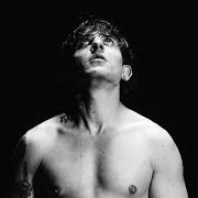 Le texte musical PROMESSA. de RKOMI est également présent dans l'album Decrescendo. (2025)