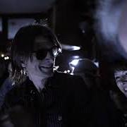 Le texte musical JULY, YOU'RE A WOMAN de DAVE ALVIN est également présent dans l'album Downey to lubbock (2018)