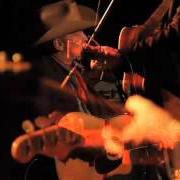 Le texte musical HARLAN COUNTY LINE de DAVE ALVIN est également présent dans l'album Eleven eleven expanded (2012)