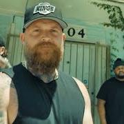 Le texte musical POCKET FULL OF BULLETS de ADAM CALHOUN est également présent dans l'album Ameracal ii (2025)