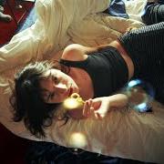 Le texte musical ANTIPATICA de ANGELICA BOVE est également présent dans l'album Tana (2026)