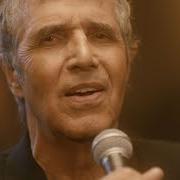 Le texte musical LES PARVIS de JULIEN CLERC est également présent dans l'album Les parvis (2025)